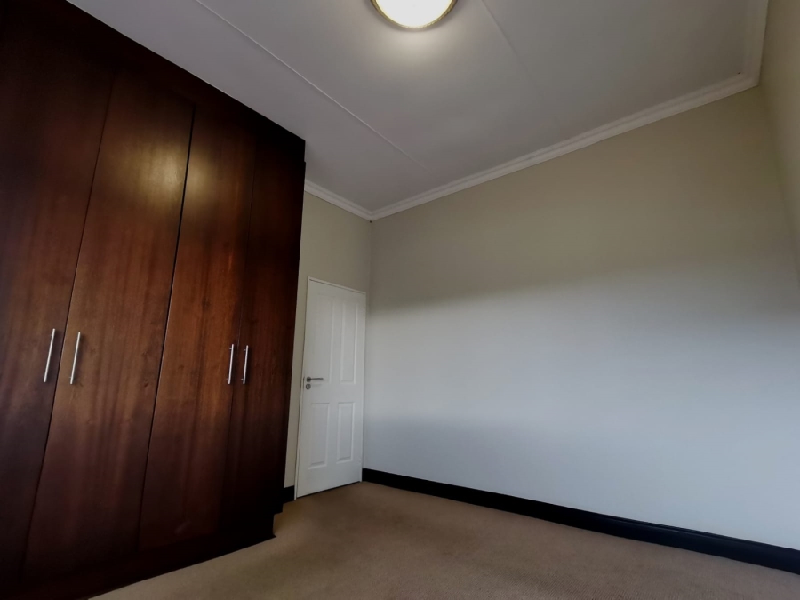 To Let 3 Bedroom Property for Rent in Woodland Hills Free State